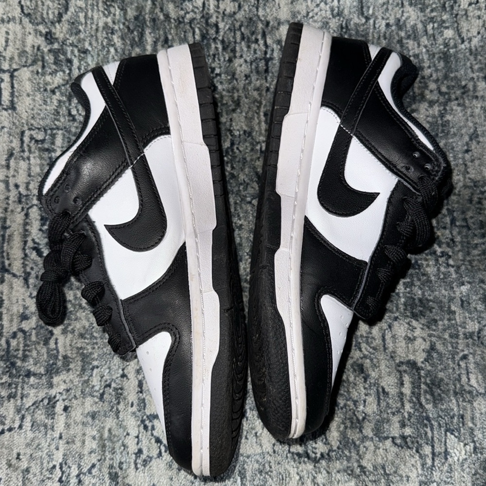 Panda Nike Dunks - Picture 2 of 6